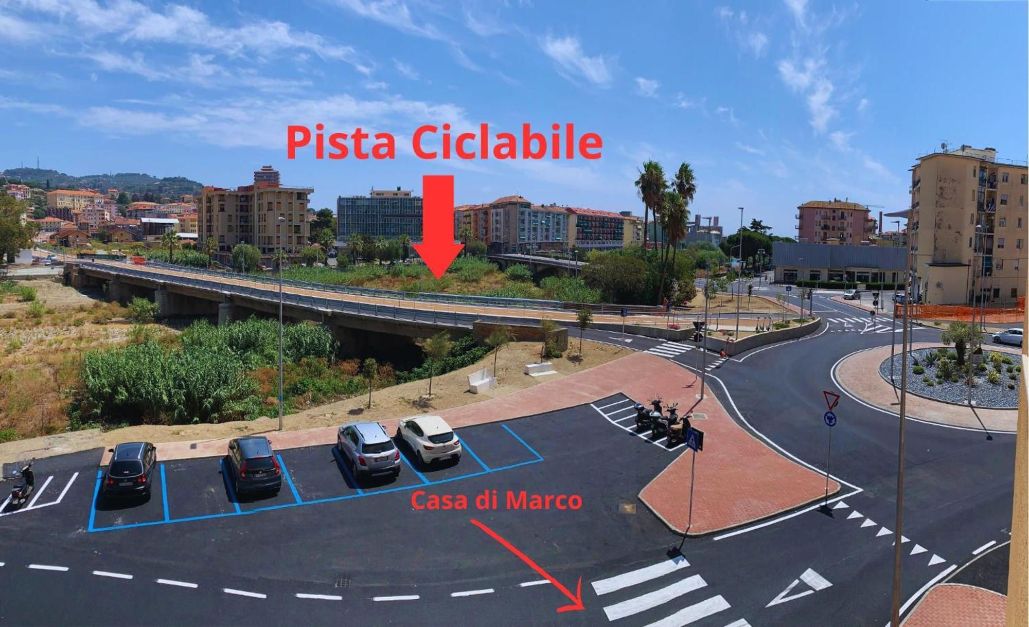 La Casa Di Marco Lägenhet Imperia Exteriör bild